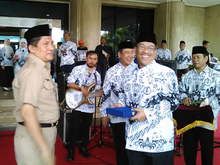 Pencarian PGRI Tembalang - Persatuan Guru Republik Indonesia Cabang Tembalang